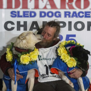 Jessie Holmes Wins Iditarod 2025a